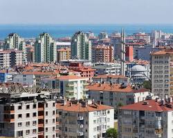 Samsun city skyline with the Black Sea in the background resmi