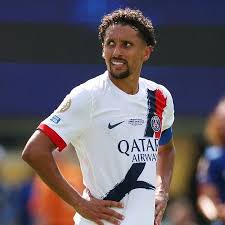 PSG faz 1º treino no Qatar de olho no Flamengo, e Marquinhos vai a campo