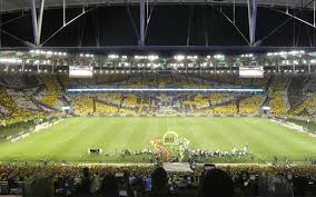 Mosaico, bandeirão rasgado, vaias e Rayan 'favorito': a torcida da Seleção no Maracanã
