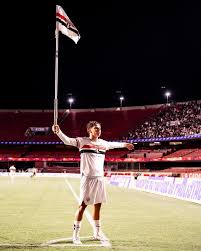 Gustavo Santana: quem é o provável substituto de Calleri no São Paulo contra o Bragantino