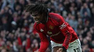 Premier League LIVE: Man United v Man City, Chelsea v Brentford, Tottenham Hotspur v West Ham United and more