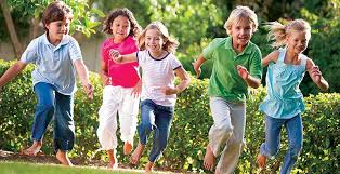 Resultado de imagen de grupo niños jugando