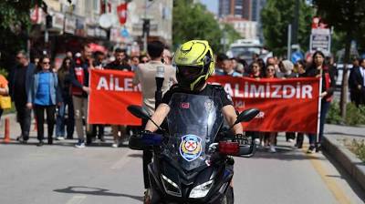 Özel bireylerin 'Sessiz Yürüşü'ne polis de destek oldu İhlas Haber Ajansı