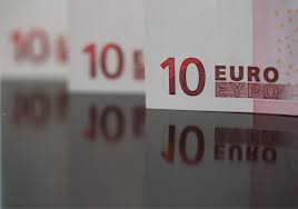 Euro recua com possível saída antecipada de Lagarde da presidência do BCE
