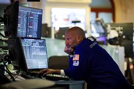 Rand Reacts! Global Markets Mixed, Tech Shines - What's Next, Mzansi?