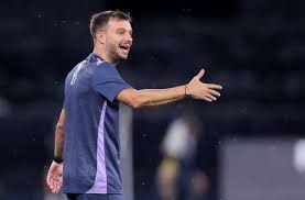 Anselmi busca primeira vitória em clássico pelo Botafogo