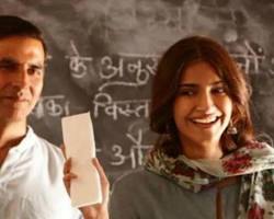 Image of Sonam Kapoor as Pari Walia in Padman