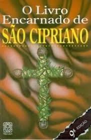 Resultado de imagem para antigo e gigante livro de sao cipriano capa preta