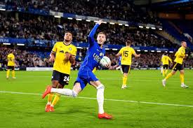 Palmer brilla y Chelsea remonta para vencer 6-3 a Leeds en la Copa de Inglaterra