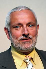 Dr. <b>Burkhard John</b>, Vorstandsvorsitzender, Kassenärztliche Vereinigung <b>...</b> - podiumsdiskussion-2008-13