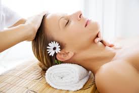 [Massage] Công dụng và lợi ích của massage mặt Images?q=tbn:ANd9GcTRe0nYTuU4UZIQhJmGoGGMtIPHvuomkTD_o4AeqbyiEHE4TkhO