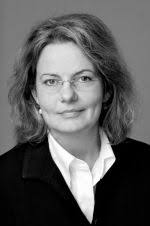 Bettina Schaefer. geboren 1962, arbeitete in einem Kibbuz in Israel und in Südfrankreich. Fachoberschulreife auf dem 2. Bildungsweg. - 7752377