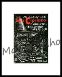 Resultado de imagem para antigo e gigante livro de sao cipriano capa preta