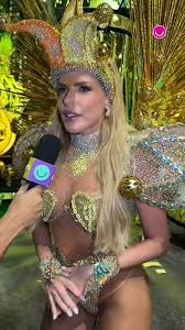 Erika Schneider fala sobre a fama do bumbum harmonizado: 'Não sabia que ia dar tanto o que falar'