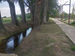 Intensificación del mantenimiento en canales de riego de Villa Mercedes y movimientos en el fútbol: análisis comparativo