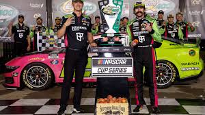 Ryan Blaney wins 3-wide battle on final lap of OT in Atlanta