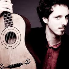 This week&#39;s program features a 2013 interview with lutenist Christopher Wilke, who talks about the meaning ... - Izhar-Elias-01-12-Marco-Borggreve-611x397-1