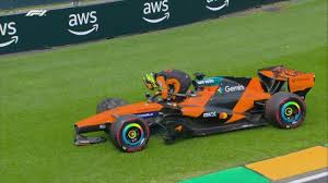 ¿Qué pasó con Piastri? El insólito accidente en las vueltas de calentamiento en el Gran Premio de Australia