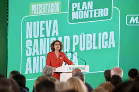 La farsa de la "bata blanca": Montero oculta que su plaza en el SAS es administrativa y no "de médica"