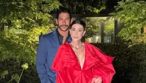 Michelle Barros anuncia fim do namoro com Shia, que conheceu em "A Fazenda"