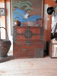 Résultat de recherche d'images pour "tansu chest"