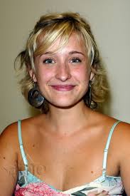 Allison Mack San Diego Comic Con - 2004. customize imagecreate collage. San Diego Comic Con - 2004 - allison-mack Photo. San Diego Comic Con - 2004 - San-Diego-Comic-Con-2004-allison-mack-8483544-1712-2560