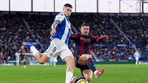 Pol Lozano y Roberto Fernández, de vuelta al once del Espanyol