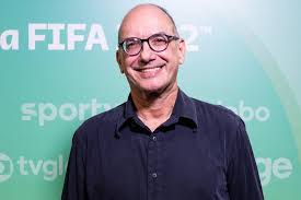 Comentarista da Globo, Lédio Carmona é internado com quadro grave