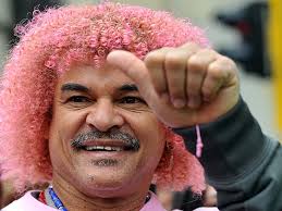 Ex-jogador de futebol colombiano Carlos Alberto Valderrama pinta cabelo de rosa (Foto: Ex-jogador colombiano Carlos Alberto Valderrama pinta o cabelo de ... - cancerdemama