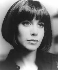 Caroline&#39;s old picture used in books and by her agency. Caroline Catz was born in Manchester in 1970, but now lives in London. - agencya