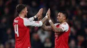 Arsenal beneficiază enorm de pe urma modificărilor regulamentului impuse de UEFA.