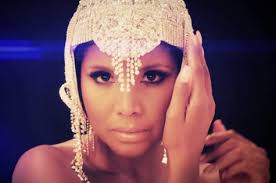 Toni Braxton dances back into your heart with the Bille Woodruff-directed video for “I Heart You,” her self-penned and produced single off her upcoming ... - toni-heart-you