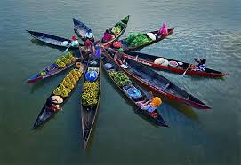 Hasil gambar untuk pasar terapung banjarmasin