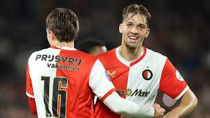 Feyenoord Surpreende! Novidades na Escalação Agitam Torcida! - Imagen principal del artículo