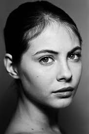 Willa Holland as Agnes Andrews - gg_04