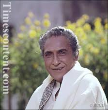 Ashok Kumar, Bollywood actor with par of excellence who dominated more than four decades in - Ashok-Kumar
