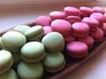 Hallonmacarons med chokladfyllning - Kakrecept - Kungsörnen