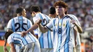 Valentín Barco's sweet volley gives Argentina early lead