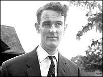 Tam Dalyell after winning the West Lothian by-election in 1962 - _39732107_dalyell203_pa