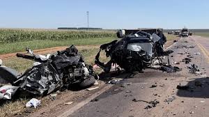 Colisão entre carro e caminhão mata duas pessoas na BR-364 em Mato Grosso