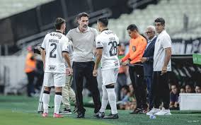 No último ato antes da pausa, Domínguez ainda busca estabilidade no Atlético