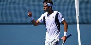 Cerúndolo supera a Zhang y avanza a segunda ronda en el Abierto de Australia 2026