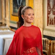 Dänemark-Royals feiern Bilder von Isabellas Abschlussfeier