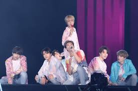 K-cultura: BTS faz disparar buscas por passagens de ônibus, voos e hotéis em São Paulo