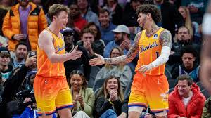 Os Hornets conseguirão chegar aos playoffs? O ataque poderoso de Charlotte criou o time mais quente da NBA