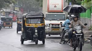 Mumbai commuters hit by traffic as heavy rain lashes parts of city