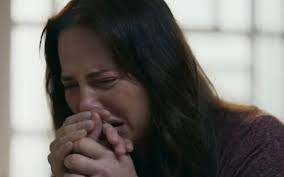 Por causa da Copa, Quem Ama Cuida vira 'novela das sete' e afunda no Ibope