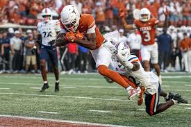 Live updates, betting info for Texas football vs UTSA as UT leads in second half
