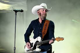 Country singer, 42, to take break from touring to focus on his health