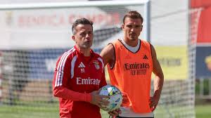 Benfica-Estoril (onzes iniciais): Marco Silva não mexe, Palhinha no banco